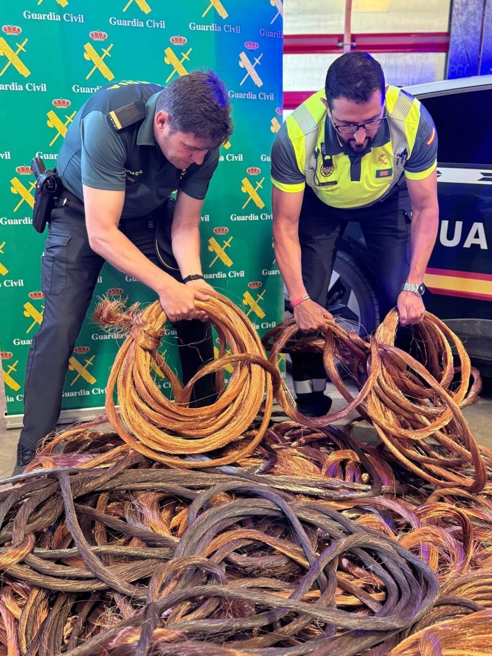 Detenidas tres personas en Medinaceli (Soria) por la sustracción de 900 kilos de cable de cobre.