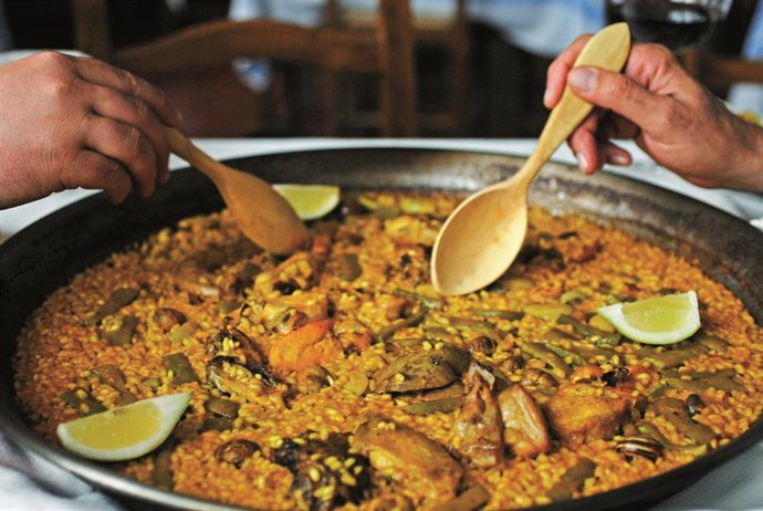 Archivo - Paella