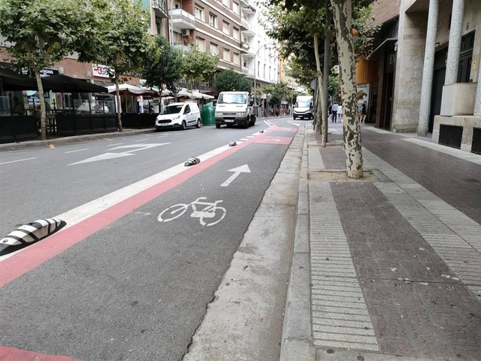 Archivo - Imagen de archivo del eliminado carril bici de Avenida de Portugal en Logroño.