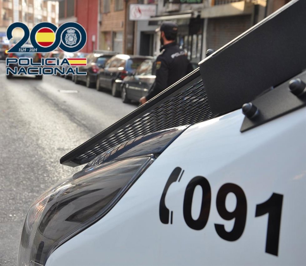 Agentes de la Policía Nacional en Cantabria.