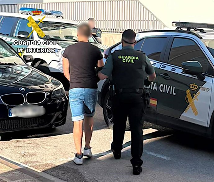 Uno de los detenidos.