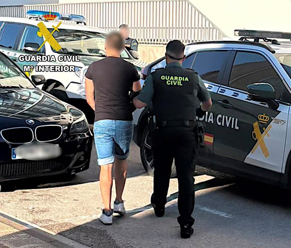Uno de los detenidos.