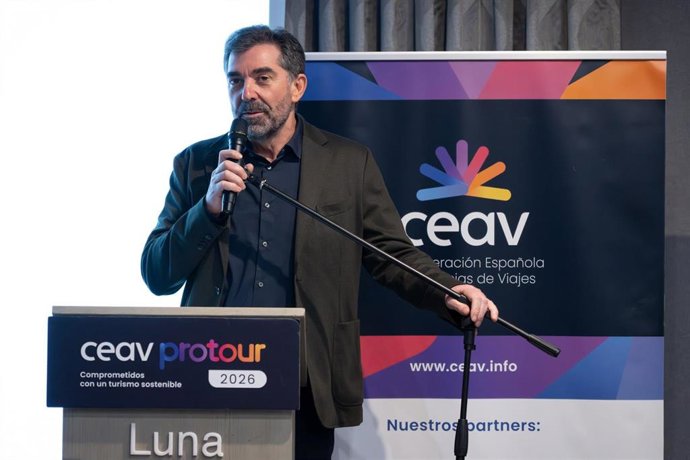 Archivo - El presidente en funciones de la Confederación Española de Agencias de Viajes (CEAV), José Manuel Lastra