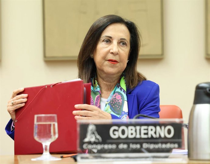 La ministra de Defensa, Margarita Robles, durante una comparecencia ante la Comisión de Defensa en el Congreso de los Diputados, a 25 de agosto de 2026, en Madrid (España). La comparecencia tiene como objeto informar sobre la gestión de sus competencias e