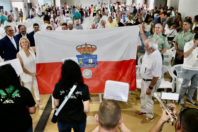 La consejera de Desarrollo Rural, Ganadería, Pesca y Alimentación, María Jesús Susinos, asiste a los actos de celebración de la festividad de San Ginés en la cofradía de pescadores.