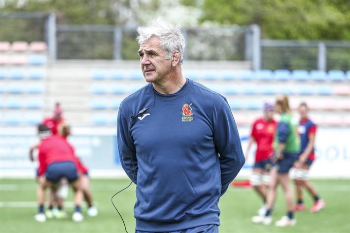 Archivo - El seleccionador español de rugby XV femenino, Régis Sonnes.