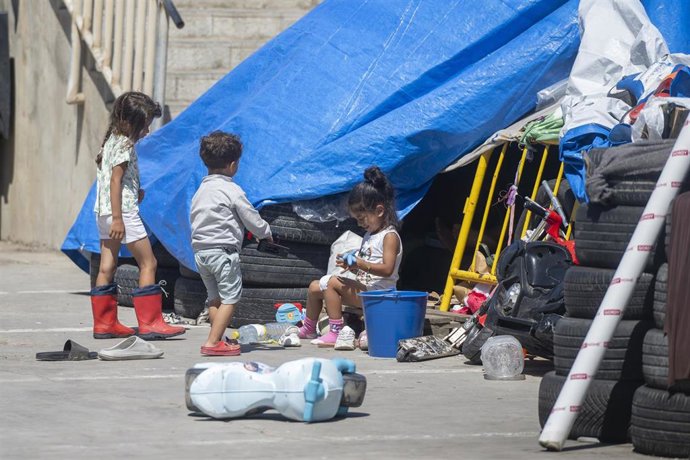 Varios niños, a 22 de agosto de 2026, en Ceuta (España).