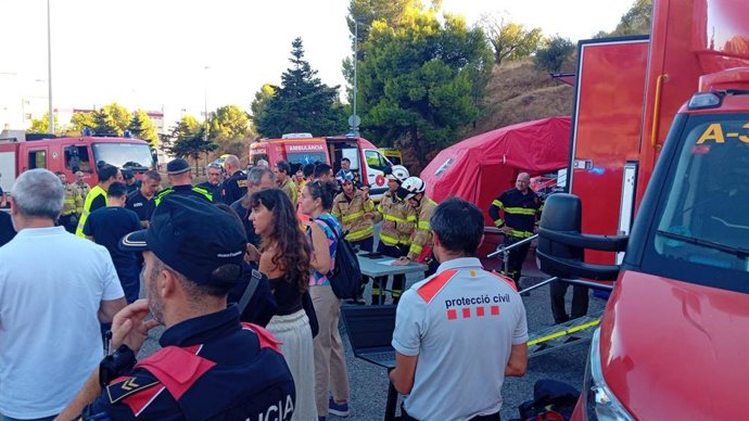 Centre de Comandament Avançat de Bombers en la zona del incendio.