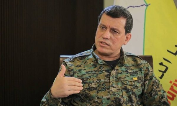 El comandante en jefe de las Fuerzas Democráticas Sirias anuncia la disolución de la milicia kurdo-árabe tras el acuerdo con Damasco