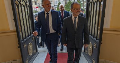 Torres y Vivas acuerdan ubicar a los migrantes en espacios designados "desde el consenso" en Ceuta