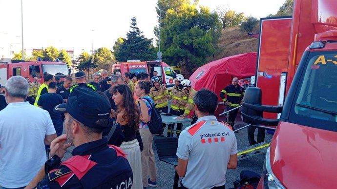 Centri de Comandament Avançat de Bombers a la zona de l'incendi.