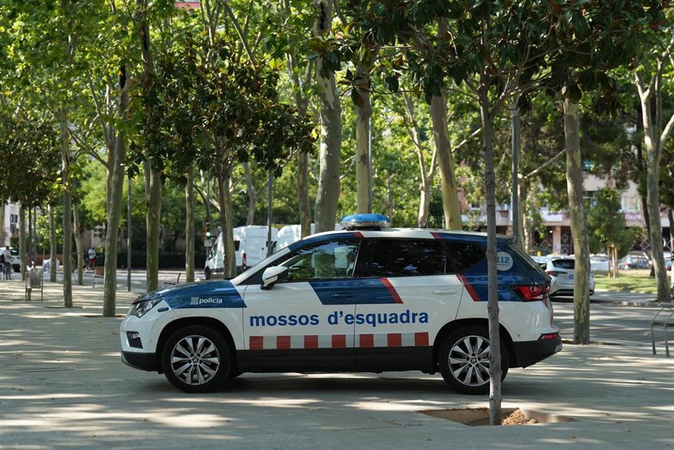 Archivo - Patrullaje de Mossos d'Esquadra, a 7 de julio de 2026, en  L'Hospitalet de Llobregat, Barcelona, Catalunya (España). 