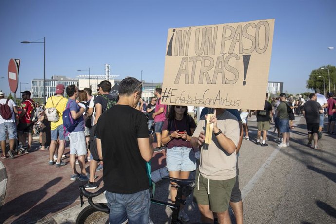 Archivo - Piquete Airbus UGT