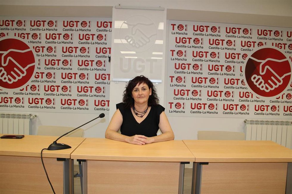 Archivo - La secretaria de Empleo, Igualdad y Políticas Sociales de UGT Castilla-La Mancha, Isabel Carrascosa.