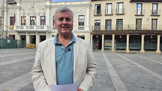 El segundo teniente de alcalde y concejal de Urbanismo y Vivienda del Ayuntamiento de Guadalajara, Alfonso Esteban.