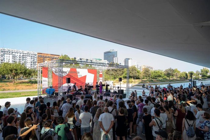 'Un Lago De Conciertos' En La Ciudad De Les Arts