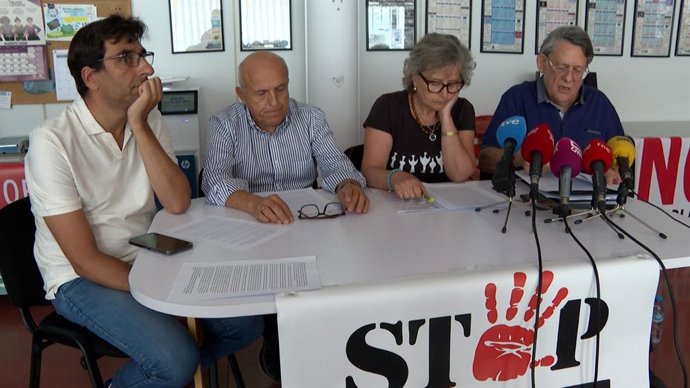 Representantes de la Plataforma de Stop Biometano en Castilla-La Mancha