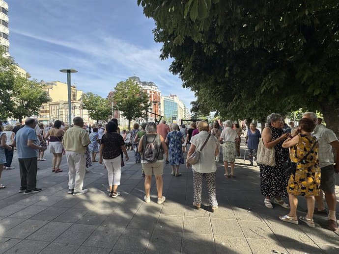 Verbena para mayores en el marco del Programa de Ocio Estival de León.