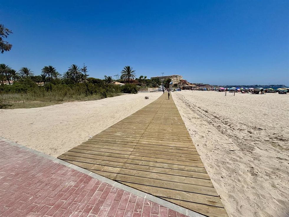Una playa de Orihuela