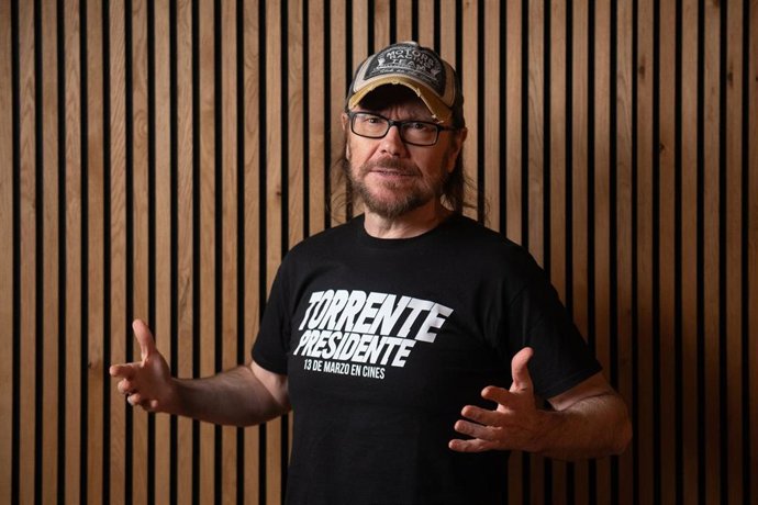 Archivo - El director de cine Santiago Segura, durante una entrevista para Europa Press, a 17 de marzo de 2026, en Madrid (España). El director se encuentra en plena campaña de promoción de su última película ‘Torrente Presidente’.