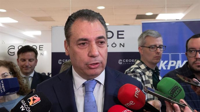 Archivo - El presidente de CEOE Aragón, Benito Tesier.
