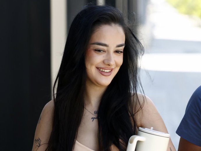 Juls Janeiro planta cara a Belén Esteban
