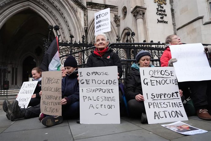 Archivo - Una protesta en Londres a favor de la organización Palestine Action