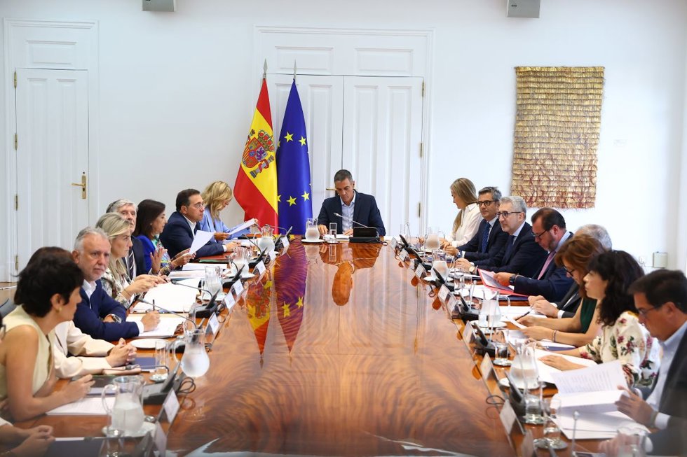 El presidente del Gobierno, Pedro Sánchez, durante la celebración de la reunión extraordinaria del Consejo de Seguridad Nacional en el complejo de la Moncloa, a 25 de agosto de 2026, en Madrid (España).