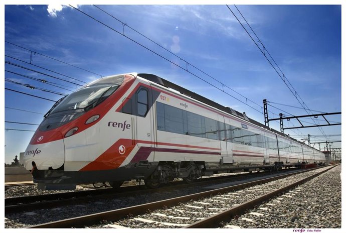 Archivo - Imagen de recurso de un tren de Cercanías de Renfe