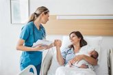 Foto: SATSE denuncia la escasez de matronas en centros de salud y hospitales durante el verano