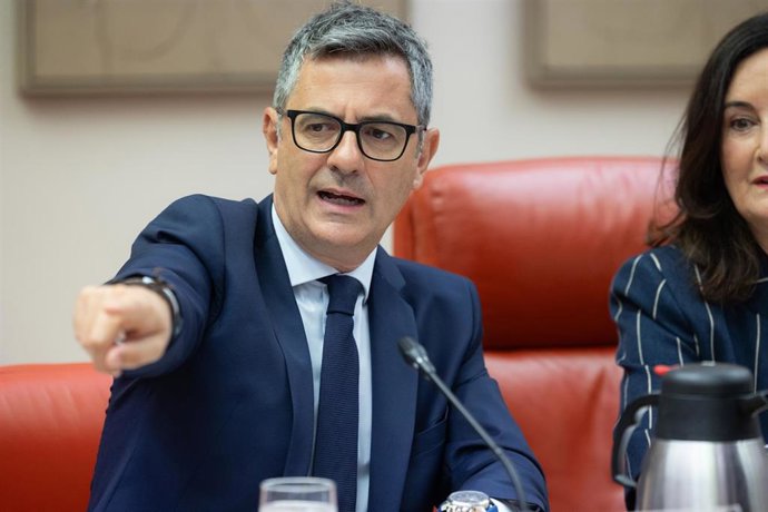 El ministro de la Presidencia, Justicia y Relaciones con las Cortes, Félix Bolaños, ante la Comisión Mixta de Seguridad Nacional,