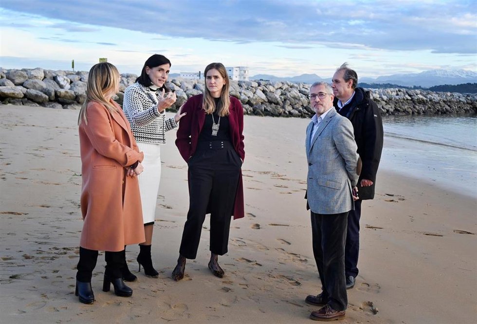 Archivo - Reunión entre la alcaldesa y la vicepresidenta y ministra de Transición Ecológica