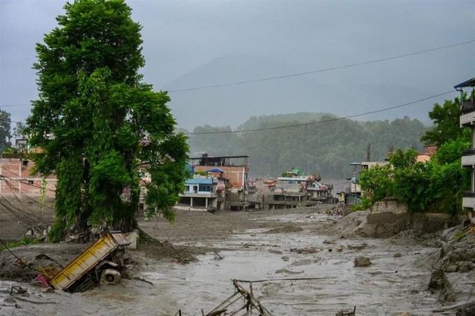 Crecidas repentinas y los deslizamientos de tierra a lo largo del río Trishuli, en Nuwakot.