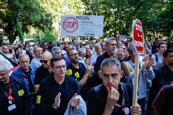 Archivo - Protesta de trabajadores contra un ERE