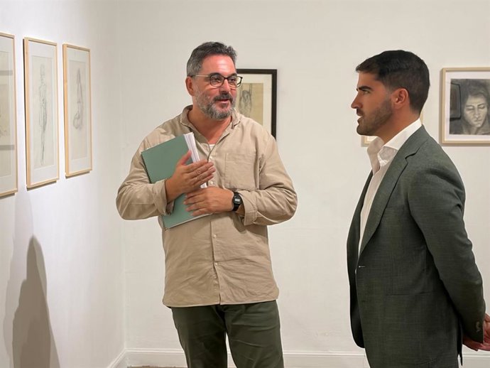 Una exposición con 40 obras inéditas homenajea en Murcia a la escultora Elisa Séiquer