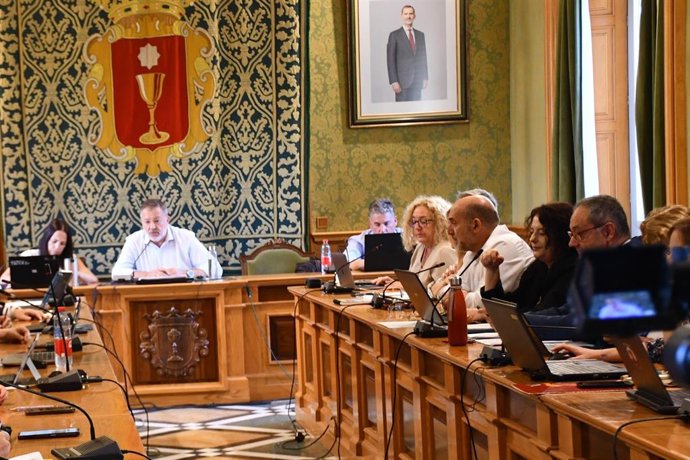 Pleno Extraordinario en el Ayuntamiento de Cuenca.