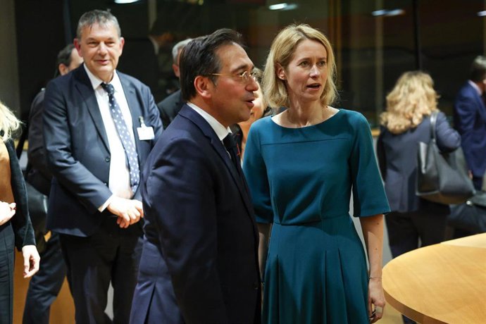 Archivo - El ministro de Exteriores español, José Manuel Albares, y la Alta Representante de la Unión Europea para Política Exterior, Kaja Kallas