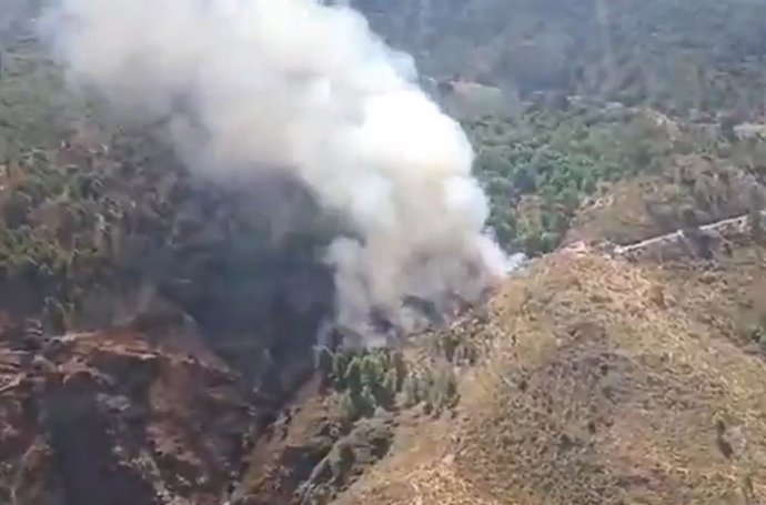 Incendio en el municipio alpujarreño de La Tahá a 27 de agosto de 2026