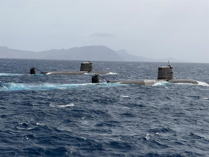 El S-81 ‘Isaac Peral’ y el S-82 ‘Narciso Monturiol’ salen a la mar juntos por primera vez