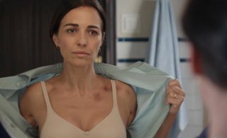 Paula Echevarría desentierra traumas del pasado en el absorbente ctráiler de A la deriva