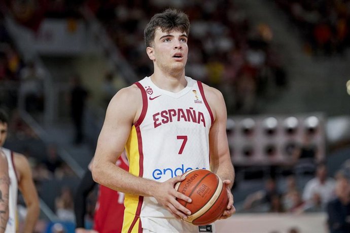 Archivo - Hugo González, durante un partido.