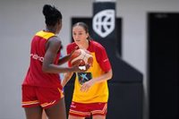 Helena Pueyo: "España sueña siempre con el oro, este grupo es especial"