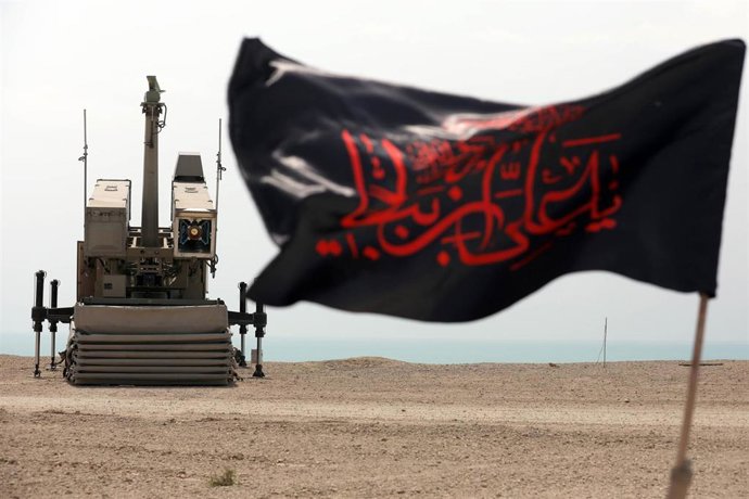 Archivo - Un sistema de misiles iraní durante ejercicios militares en una ubicación no revelada en el sur de Irán