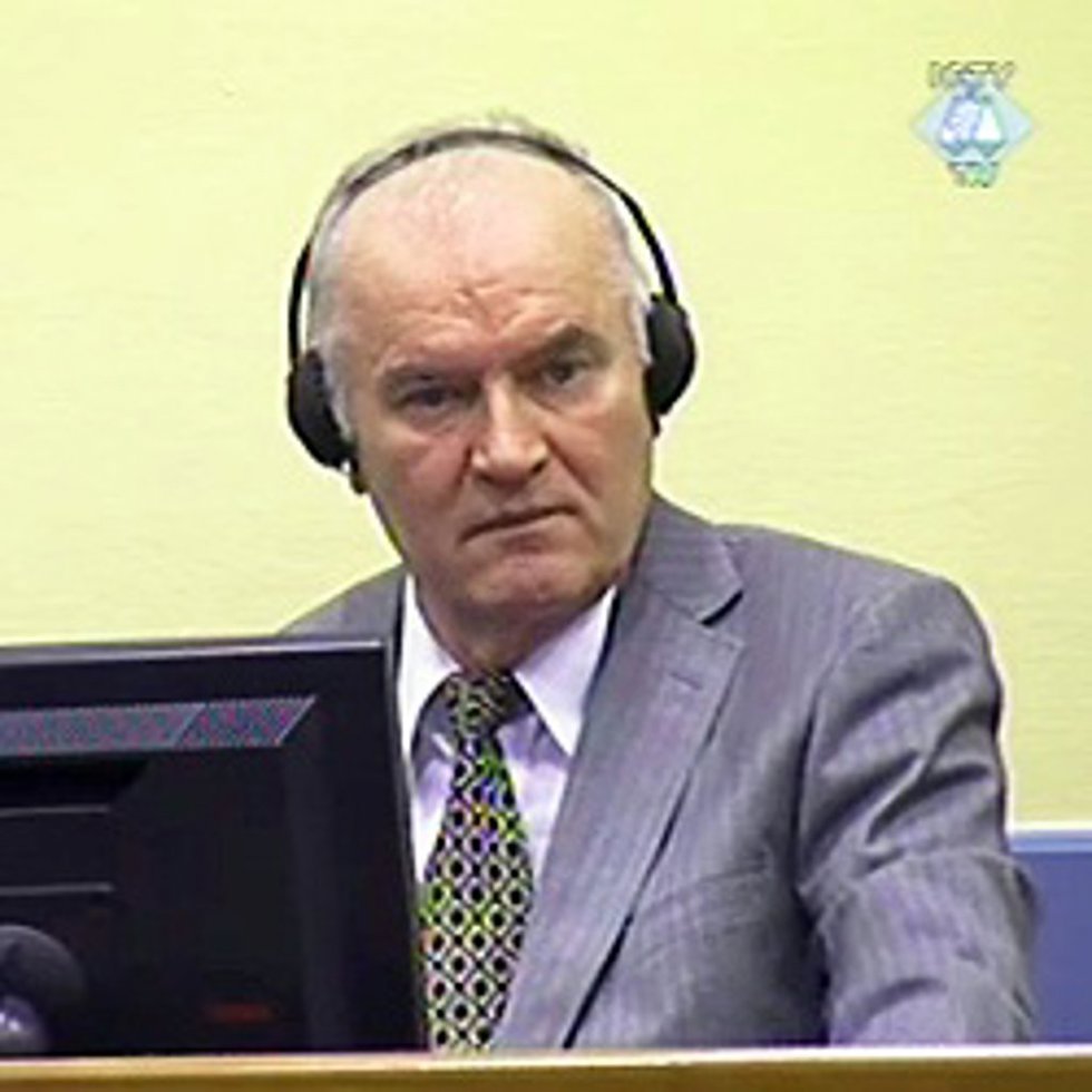 Archivo - El exjefe de las fuerzas militares serbobosnias Ratko Mladic, en una comparecencia en La Haya ante el Tribunal Penal Internacional para la Antigua Yugoslavia (TPIY)