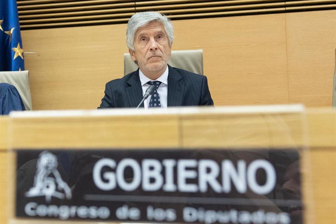 El ministro de Interior, Fernando Grande Marlasaka, durante una comparecencia ante la Comisión de Interior en el Congreso de los Diputados, a 28 de agosto de 2026, en Madrid (España). 