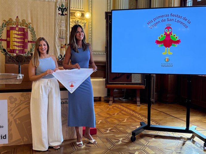 La concejala de Juventud, Carolina del Bosque, y la concejala de Turismo, Eventos y Marca Ciudad, Blanca Jiménez, en la presentación de 'Mis primeras fiestas'.