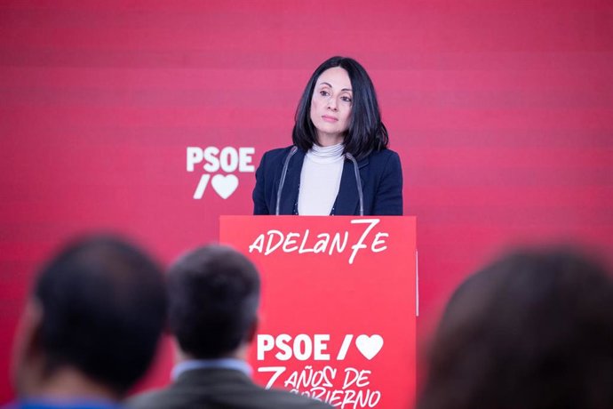 Archivo - La secretaria de Organización del PSOE, Rebeca Torró, en una comparecencia en la sede del PSOE en Ferraz.
