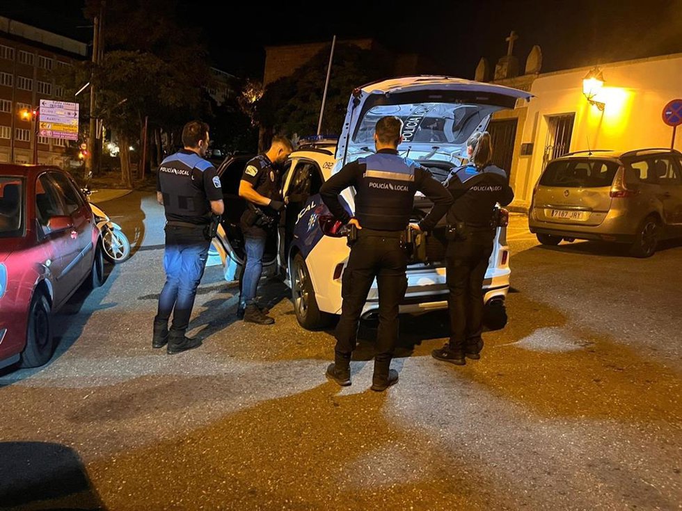 La Policía Local de Ourense detiene a un motorista tras dar positivo en drogas e intervenirle varias sustancias aún sin identificar