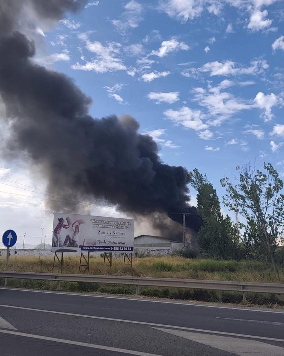 Incendio en un cableado en Atarfe a 28 de agosto de 2026. El presunto autor del fuego ha sido detenido por la Guardia Civil.