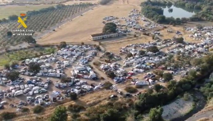 Imagen de la rave ilegal en La Granja en agosto de 2026